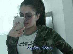 Anjelika_Akbar