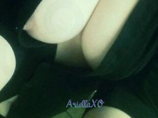 AriellaXO