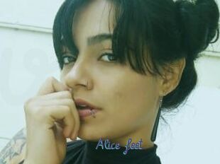 Alice_feet