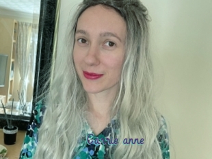 Carrie_anne