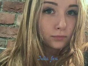 Julia_foxi