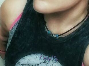 KinkyAly