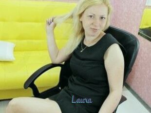 Laura_Tease