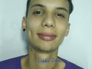 Lukke_Davis