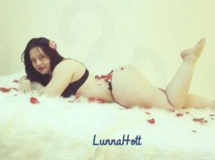 LunnaHott