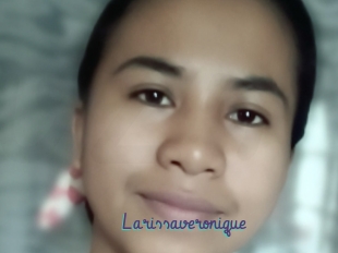Larissaveronique