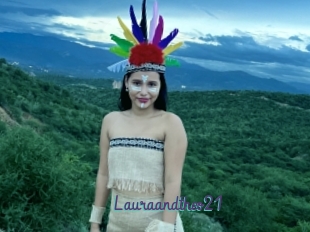 Lauraandtheo21