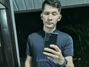 Leoncarmesi