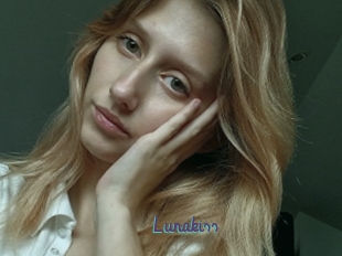 Lunakiss