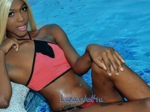 Lunaxxhot4u