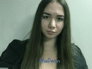 MiaDeviss