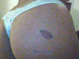 Mia_Cainee