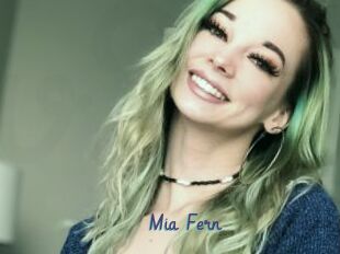 Mia_Fern