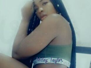Miley_Taylor