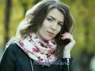Naughtysmileusee