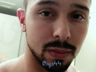 Onyx44