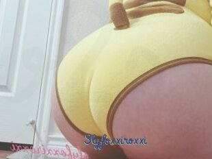 Slyfoxxiroxxi