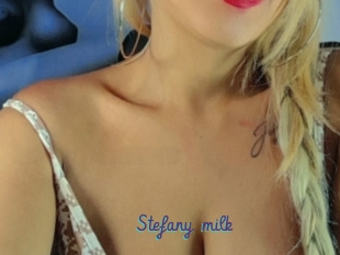 Stefany_milk