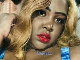 Trinafoxx